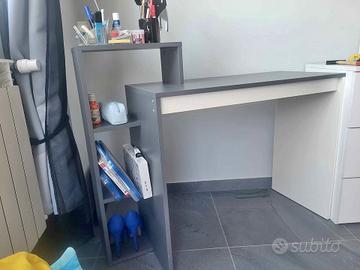 scrivania slim grigio e bianco