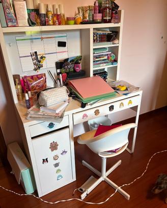 scrivania IKEA