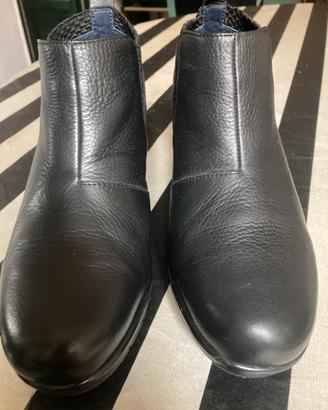 Stivaletti pelle nera Scholl n.37