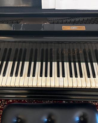 Pianoforte mezza coda