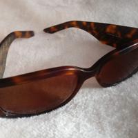 Occhiali da sole GUESS stile anni 50