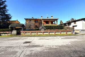PORZIONE DI BIFAMILIARE A STAGNO LOMBARDO