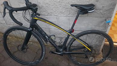 Bicicletta Gravel Giant Anyroad alu