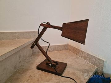 Lampada Articolata da Scrivania in Legno – Design