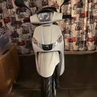 Peugeot tweet 125i 2000km