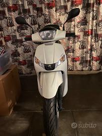 Peugeot tweet 125i 2000km