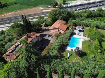 VILLA SINGOLA A SONA