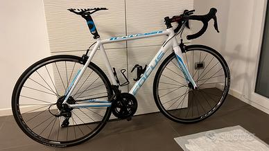 Bici da corsa Focus Cayo