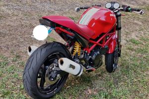 Ducati Monster 695