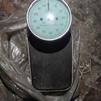 Bilancia pesa persone