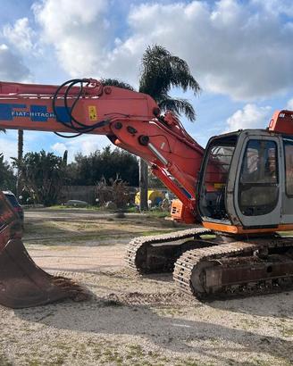 escavatore fiat hitachi ex 215