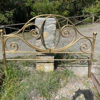 letto con testata ottone