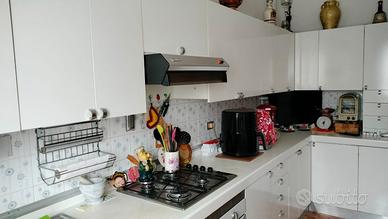 cucina bianca misure 4.40 x 1.40 x 0.60