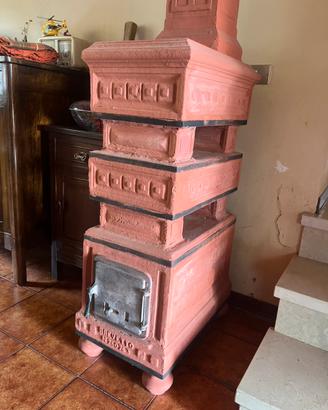 Stufa antica becchi forli in terracotta