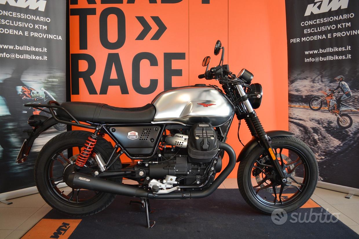 Guzzi V7 Rough V7iii Stone Usata Moto Guzzi V7 III Usata In Vendita