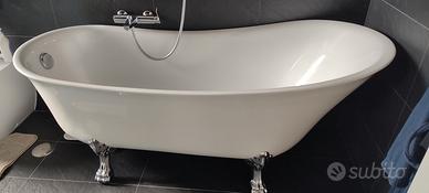 Vasca da bagno freestanding 
