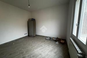 4 LOCALI A CARMIGNANO