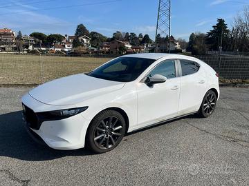 Mazda 3 5p 2.0 m-hybrid Executive 122cv