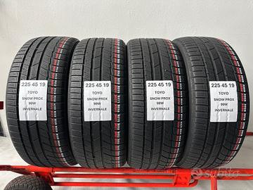 4 gomme 225 45 19 TOYO INVERNALE