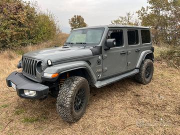 Jeep Wrangler Sahara 2.2 Diesel