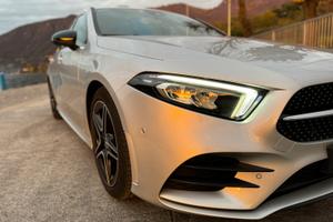 Mercedes-Benz A 180d Sedan Premium AMG Night