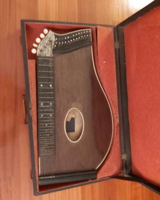 Antica arpa a 5 corde