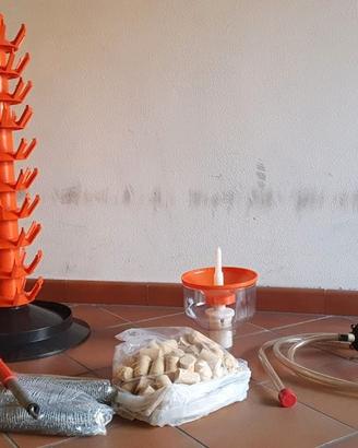 Attrezzatura per imbottigliare