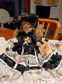 Bambola in porcellana 