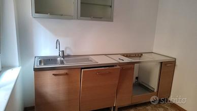 armadio e mobili da cucina 