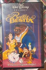 LA BELLA E LA BESTIA