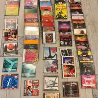 68 CD musicali misti.