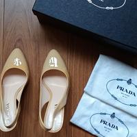 Prada: décolleté mod. slingback 
