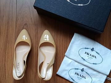 Prada: décolleté mod. slingback 