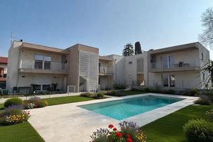 Peschiera del Garda trilocale nuovo con piscina