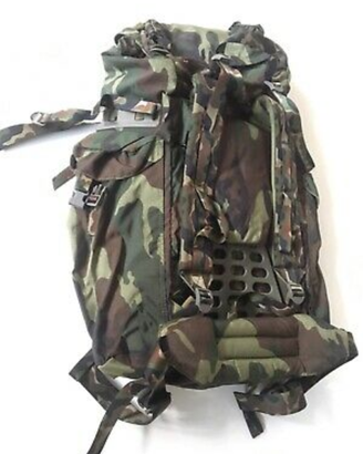 Zaino esercito e gilet tattico (solo ritiro-roma)