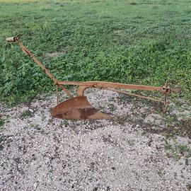 aratro buoi antico vecchio idea arredo giardino 