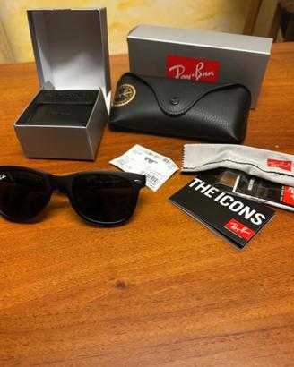 Occhiali da sole Ray-Ban Wayfarer modello 4105