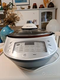 MULTICOOKER 