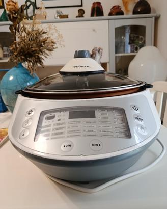 MULTICOOKER 