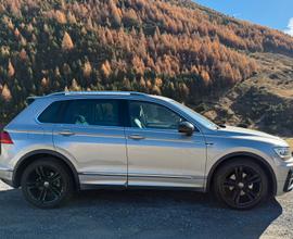 Volkswagen Tiguan 1.4 TSI R Line + gancio traino