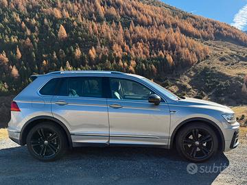 Volkswagen Tiguan 1.4 TSI R Line + gancio traino