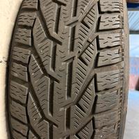 Pneumatici 4 stagioni 215/55/18