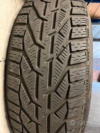 Pneumatici 4 stagioni 215/55/18