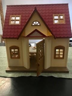 Sylvanian family Cosy Cottage Starter Home