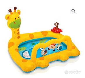 Piscina neonati con giraffa