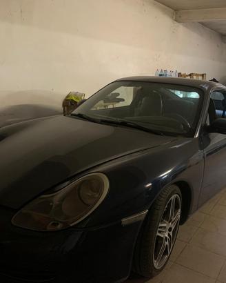 Porsche 911 996 carrera 4