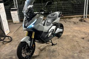 Honda X-adv