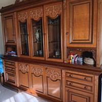 MOBILE SALA CON TAVOLO E SEDIE