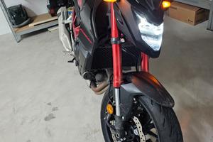 Honda Hornet 750 2023 come nuova quick shifter