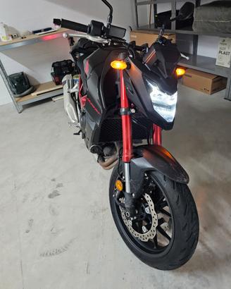Honda Hornet 750 2023 come nuova quick shifter